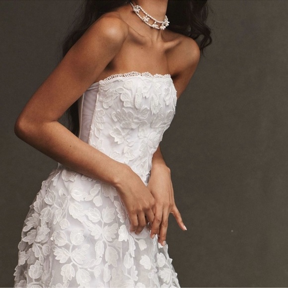 NWT Helsi Florence 3-DIMENSIONAL LEAF MOTIF SEQUIN MIDI Strapless White DRESS M - Picture 2 of 8